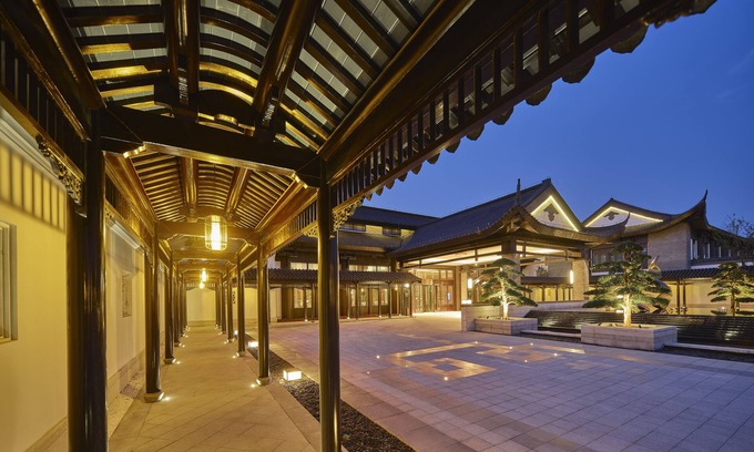 Tinghu Qu Hotel | Doubletree By Hilton Yancheng Dayangwan