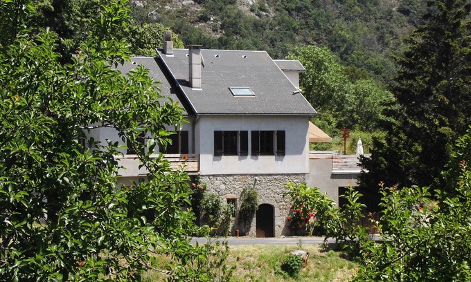 Dourbies House | Dourbies, Mont Aigoual, Cévennes National Park 500 m from the river