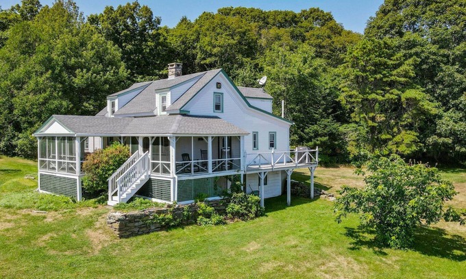 Georgetown Cottage | Down East Gem - The White Cottage, 4 bed 2 bath, beach front and dog friendly