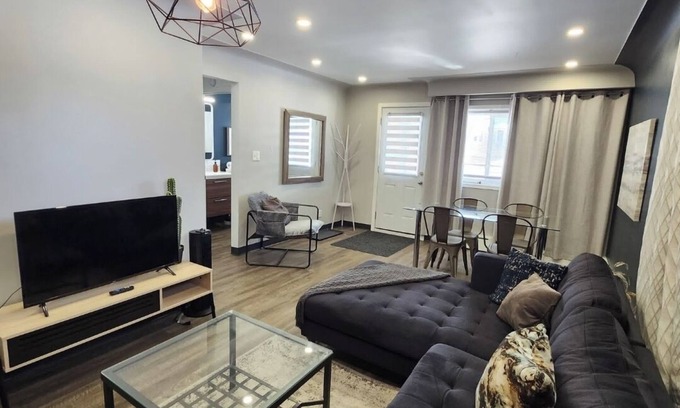 Sudbury Apartment | Downtown 1 bedroom Apt - Ensuite Laundry