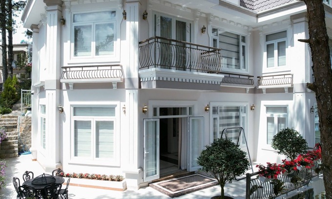 Da Lat Villa | Downtown 5 Bedroom Villa with Luxury Interior - 10 min to downtown