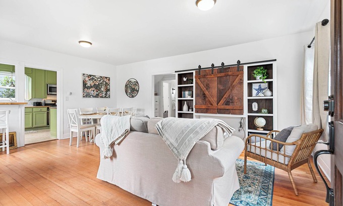 Cornwall Park House | Downtown Bellingham Burrow by Gather: Bellingham Escape w/Bike Storage & Office
