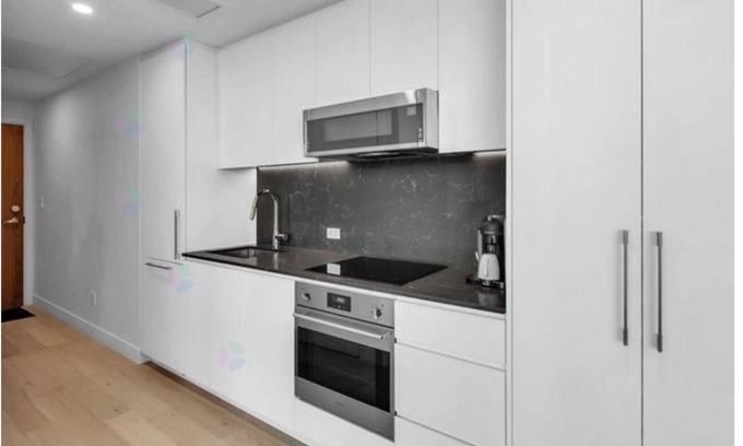 Griffintown Condo | DOWNTOWN CORNER UNIT WITH VIEW WALKING DISTANCE TO EVERYTHING (30FT BALCONY)