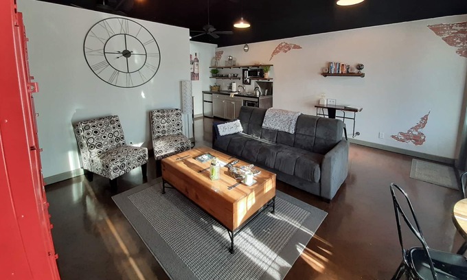 Demorest Apartment | Downtown Demorest Industrial Modern Studio Apartment short walk to Piedmont Col