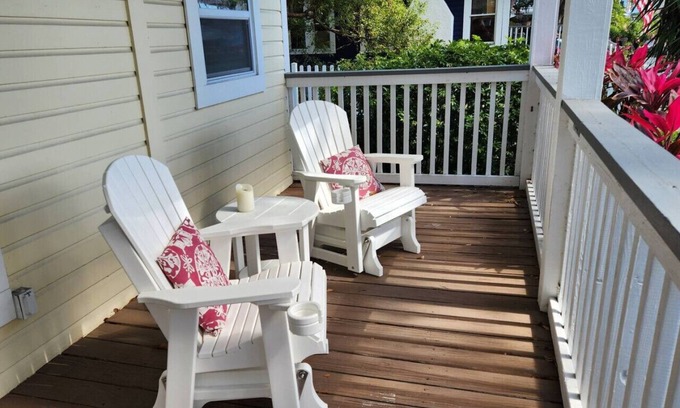 Downtown Dunedin Apartment | Downtown Dunedin! 2 bedroom 2 bath