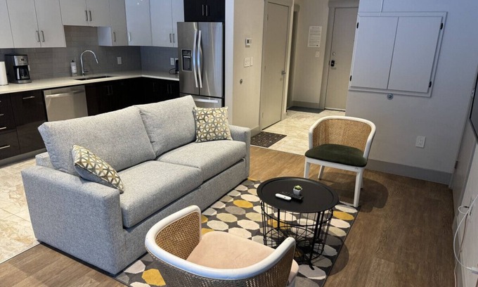 Downtown Halifax Apartment | Downtown Halifax 1 Bed Suite