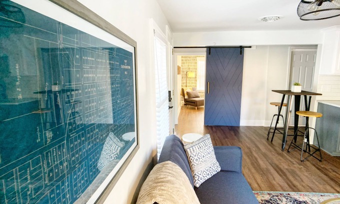 Shepherdstown Apartment | Downtown Modern 2BR step from dining and shopping