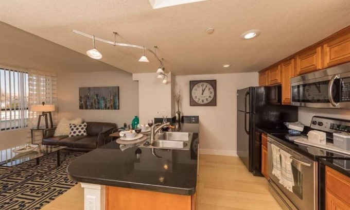 West University Condo | Downtown Reno Condo with Mountain Views