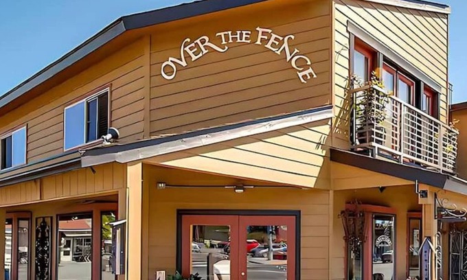Sequim Apartment | Downtown Retreat Mtn Views, Great Location