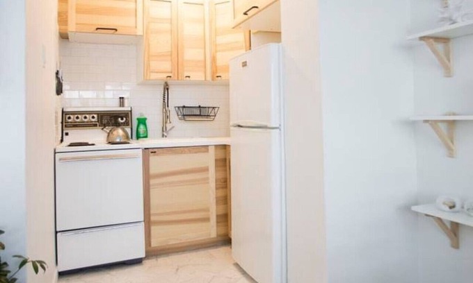 Milton Park Apartment | Downtown Sunny Utopia