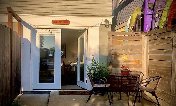 York Apartment | Downtown Wolff Den - Family friendlyDowntown Wolff Den - Family friendly
