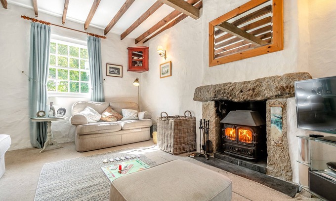Helford House | Dowr Penty - Three Bedroom House, Sleeps 5