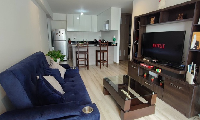 Petit Jean Ocharan Apartment | Dpto. Entero Centro Miraflores con Balcon, a 5 min del P.kennedy/10 min Larcomar