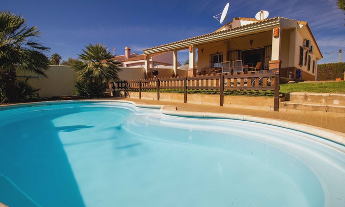 Pozo Del Camino Villa | DRA002 Chalet con Piscina Privada y Jardin