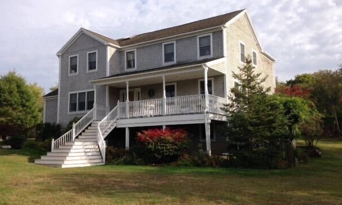 Block Island House | Dragonfly, Blueberry Hill, Block Island.Accommodates Large Families in Comfort.