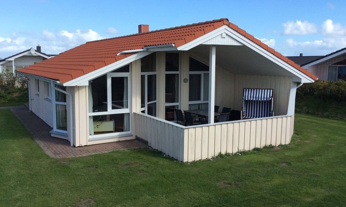Wesselburenerkoog House | Dream vacation home directly on the North Sea coast only 150m from the beach with sauna, wood-burning stove