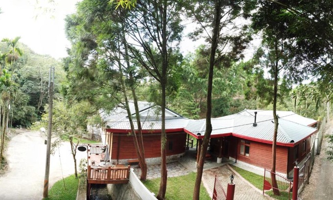 Dongshi District Ski Chalet | Dreamwood Lodge 夢木小屋