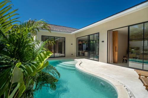 Gili Air Villa | Dreamy 2BR pool villa, steps from Gili Air beach