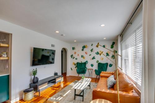 St. Charles House | Dreamy St Charles Retreat with Furnished Patio!