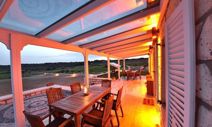 Bozcaada House | Dreamy Villa near Beach with Backyard in Bozcaada