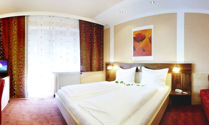 Loipersdorf bei Fuerstenfeld House | Dreibettzimmer, Dusche Oder Bad, WC, Standard - Dreilandhof
