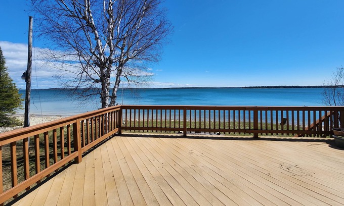 Drummond House | Drummond Island Vacation Homes - Clearwater