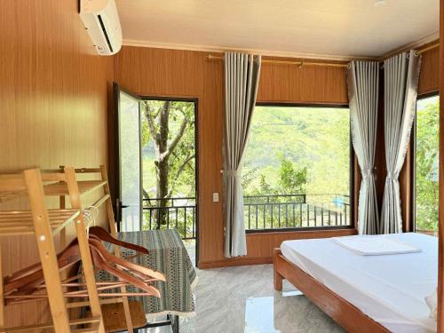 Yen Minh House | Du Gia NaLien View Homestay