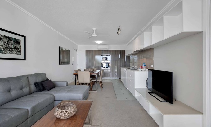 Mackay Apartment | Dual Key Three Bedroom Apartment close to CBD