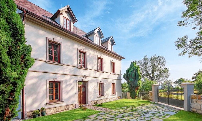 Duba Villa | Dubá LKZB04