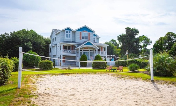 Sea Acres House | Duck Location! Volleyball, Pool, Game Room & More