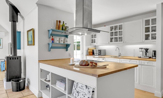Holloselund House | Due to rooms that are open to the ridge, the house is particularly bright and inviting.