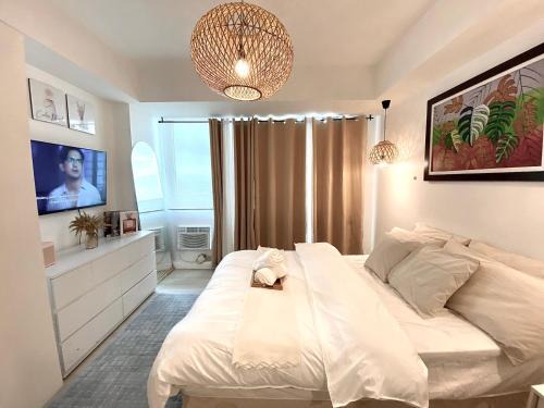 Luzon Apartment | Duke & Dahlia Staycation