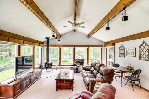 Duluth House | Duluth Lake House - Walk to Beach and Boat Ramp!