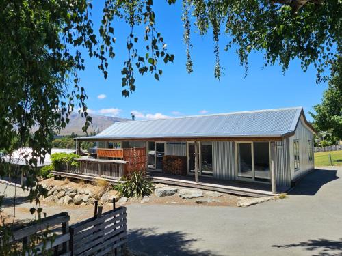 Lake Tekapo House | Dunrobin Cottage
