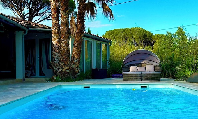 Vidauban House | Duo, Jaccuzi Privatif, Piscine, à 40 m de la mer Animaux de Compagnie Acceptés