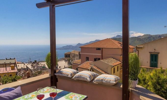 Forza d'Agro House | Durazzesca Terrace - The Belvedere over the Gulf