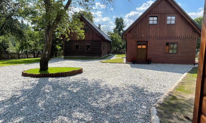 Ujsoy House | Dwie Lipy Domy Wakacyjne