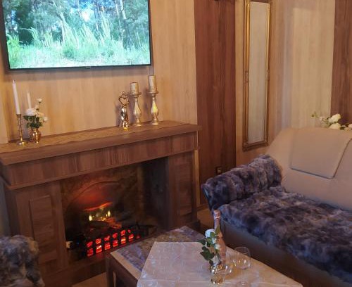 Gniezno House | Dworek Biała Dama Klimatyczne Pokoje