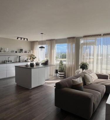 Haaleiti Apartment | E8 - Cozy 2 BR Apartment in central Reykjavík, with view