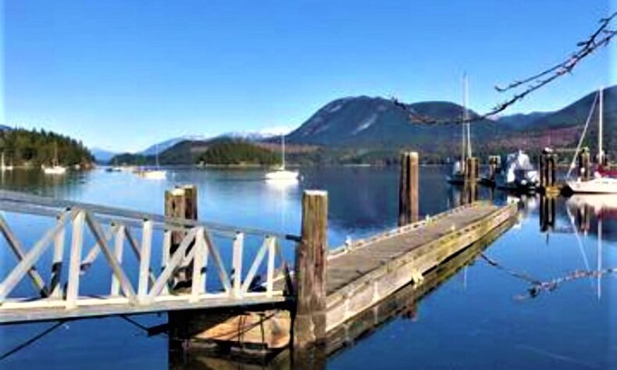 Sechelt Cabin | Eagle cabin on the beach