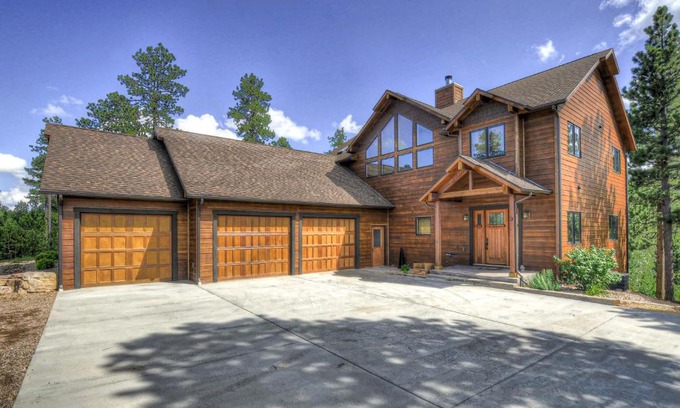 Spearfish House | Eagle Crest Nest