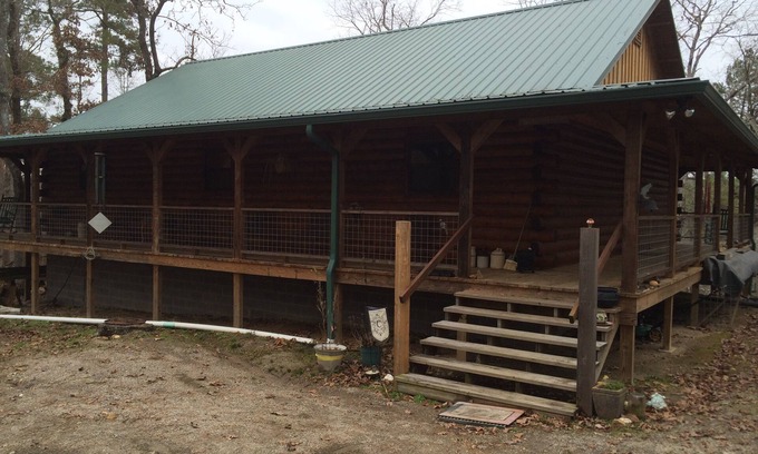 Murfreesboro Cabin | Eagles' Nest Getaway: Experience Life on the Little Missouri River