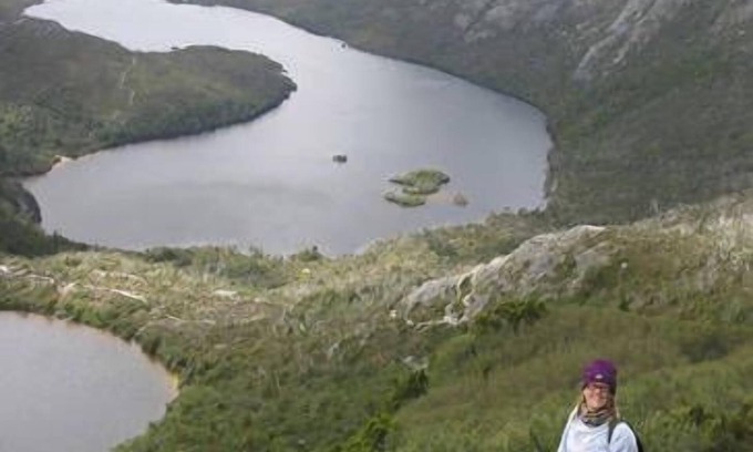 Devonport Cabin | Eagles Rise - A Cabin In The Clouds! 1 hour from Cradle Mountain