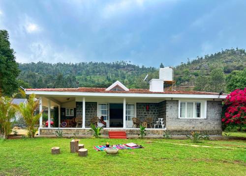 Wellington Bed & Breakfast | Earth songs by Green leaves - 10 kms from kotagiri