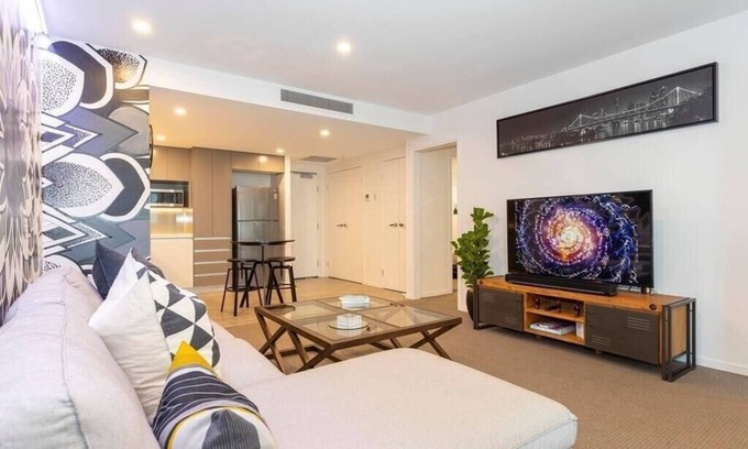 East Brisbane Apartment | East Brisbane 1bed unit with Rooftop pool +Parking
