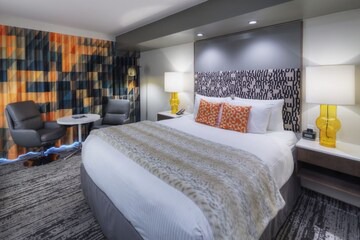 Lloyd District Hotel | Eastlund 3 x 1 King in Portland