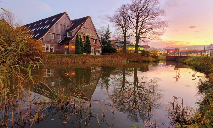 Bruggenmors Hotel | Easy-Access Home With Free Parking — With Easy Access To Walking Trails