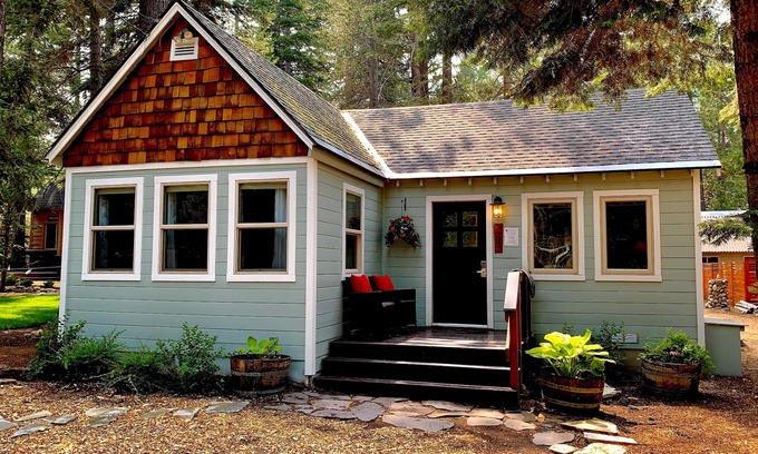 Tahoma Cabin | Easy Living: 1 BR, 1 BA in Tahoma, Sleeps 2