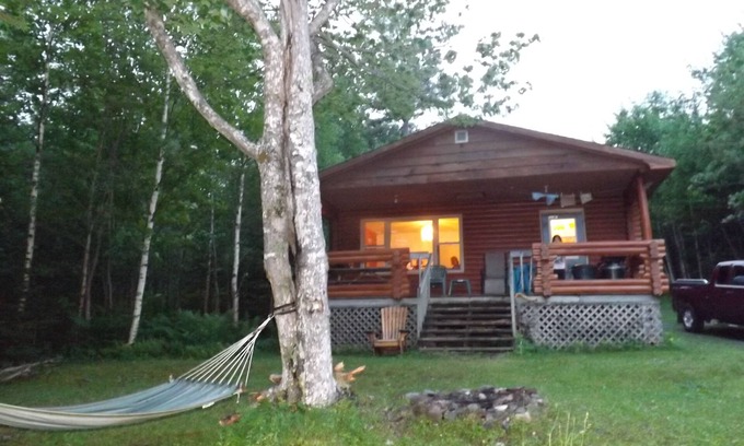 Richmond County Cottage | Eberhards log cottage1 , right on the Lake, private, scenic, gorgeous beach