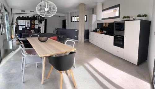 San Miguel de Salinas House | EBLI Corner